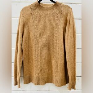 Women’s Size Large, Tan color Old Navy sweater